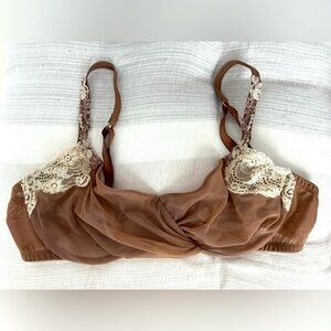 La Perla brown with of white lace trim bra 34C/D